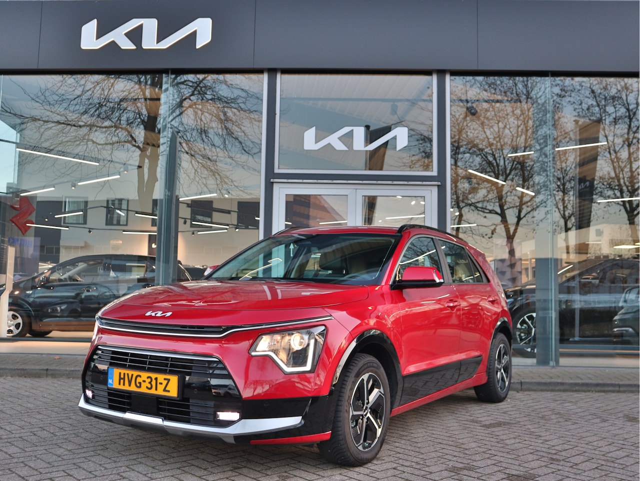 Kia Niro - 1.6 GDi Hybrid DynamicLine | Navigatie | All Season Banden | Trekhaak | Bluetooth | Tot 10 - AutoWereld.nl