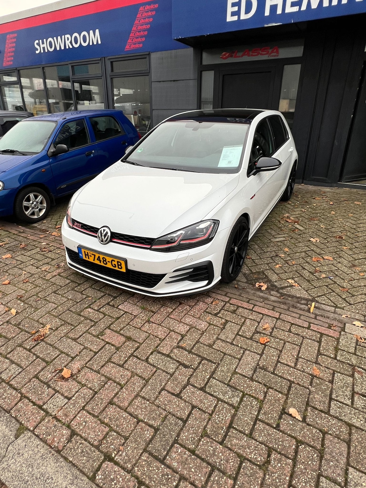Volkswagen Golf - 2.0 TSI GTI Performance Panoramadak schuif en kantelbaar - AutoWereld.nl