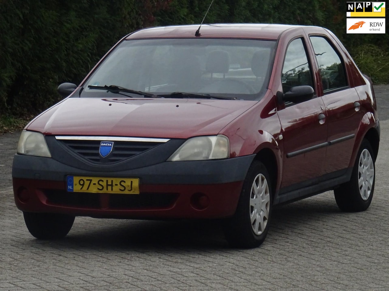 Dacia Logan - 1.4 Ambiance BJ2006 NAP/STUURBEKRACHTIGING - AutoWereld.nl