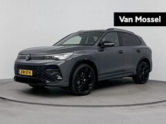Volkswagen Tiguan - 1.5 eHybrid R-Line Edition 204 PK | Panorama dak | Trekhaak zwenkbaar | Stoel/stuurverwarm
