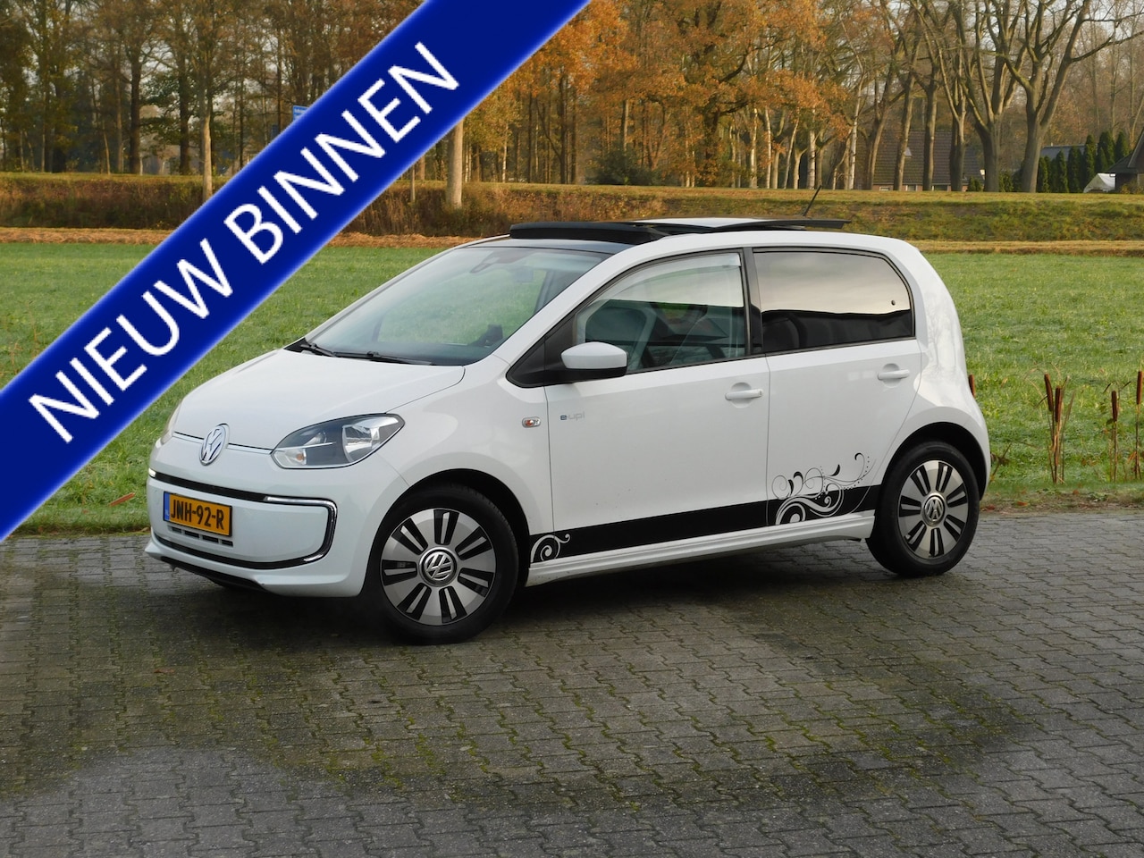 Volkswagen e-Up! - e-Up! NAVI, PDC, PANORAMADAK,CRUISE CONTROLE - AutoWereld.nl