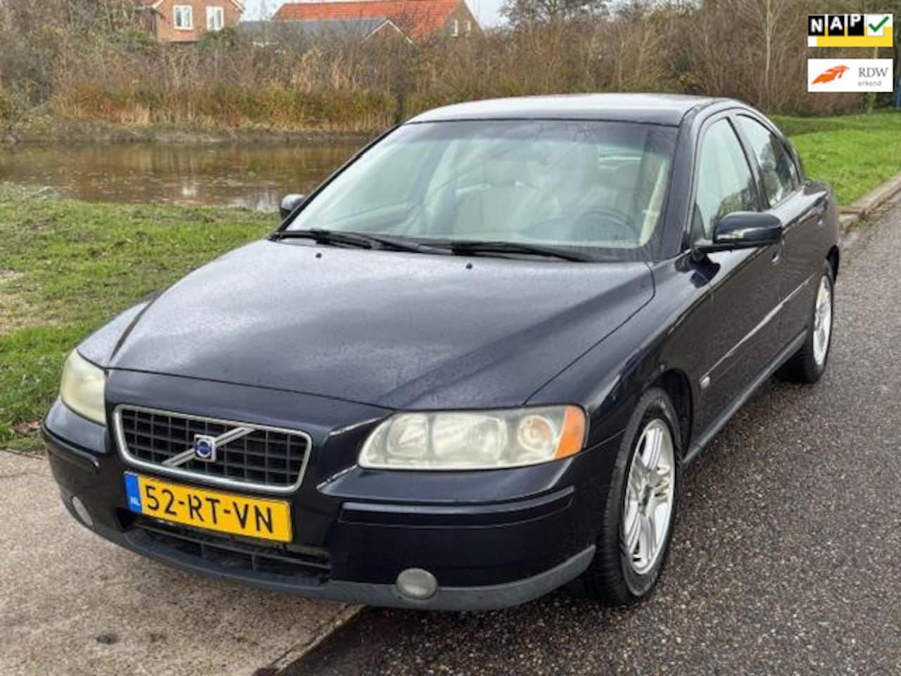 Volvo S60 - 2.4 Kinetic ECC Audio/CD Leder/Stof Electric pakket LMV 16" ABS Colorpakket Cruisecontrol - AutoWereld.nl