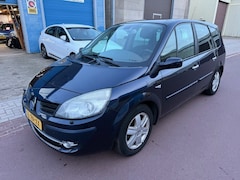 Renault Grand Scénic - 2.0-16V Tech Line 7prs bj. 2007 - VASTE PRIJS Rijdt en schakelt nog goed, heeft wat liefde