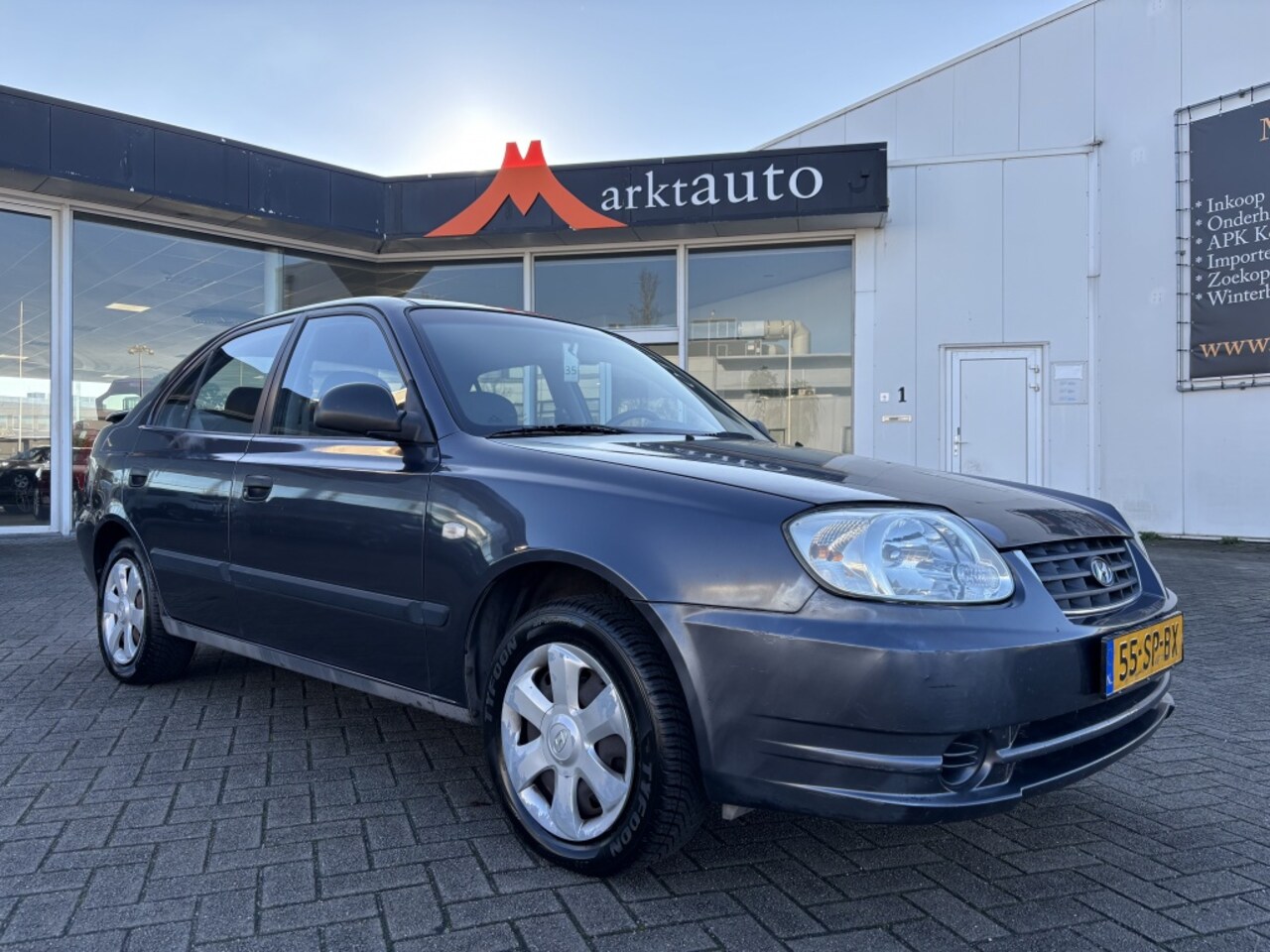 Hyundai Accent - 1.3i Active Young 1.3i Active Young - AutoWereld.nl