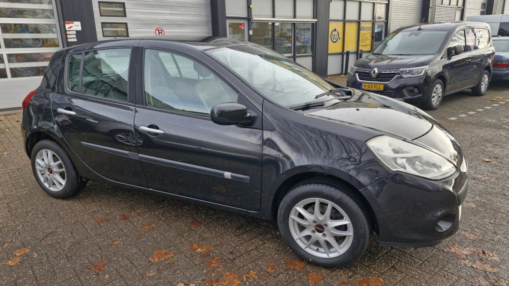 Renault Clio - 1.2 TCe Authentique 1.2 TCe Authentique