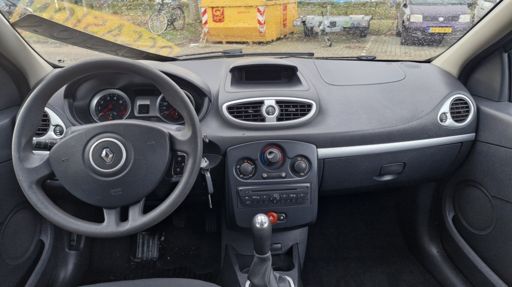 Renault Clio - 1.2 TCe Authentique 1.2 TCe Authentique