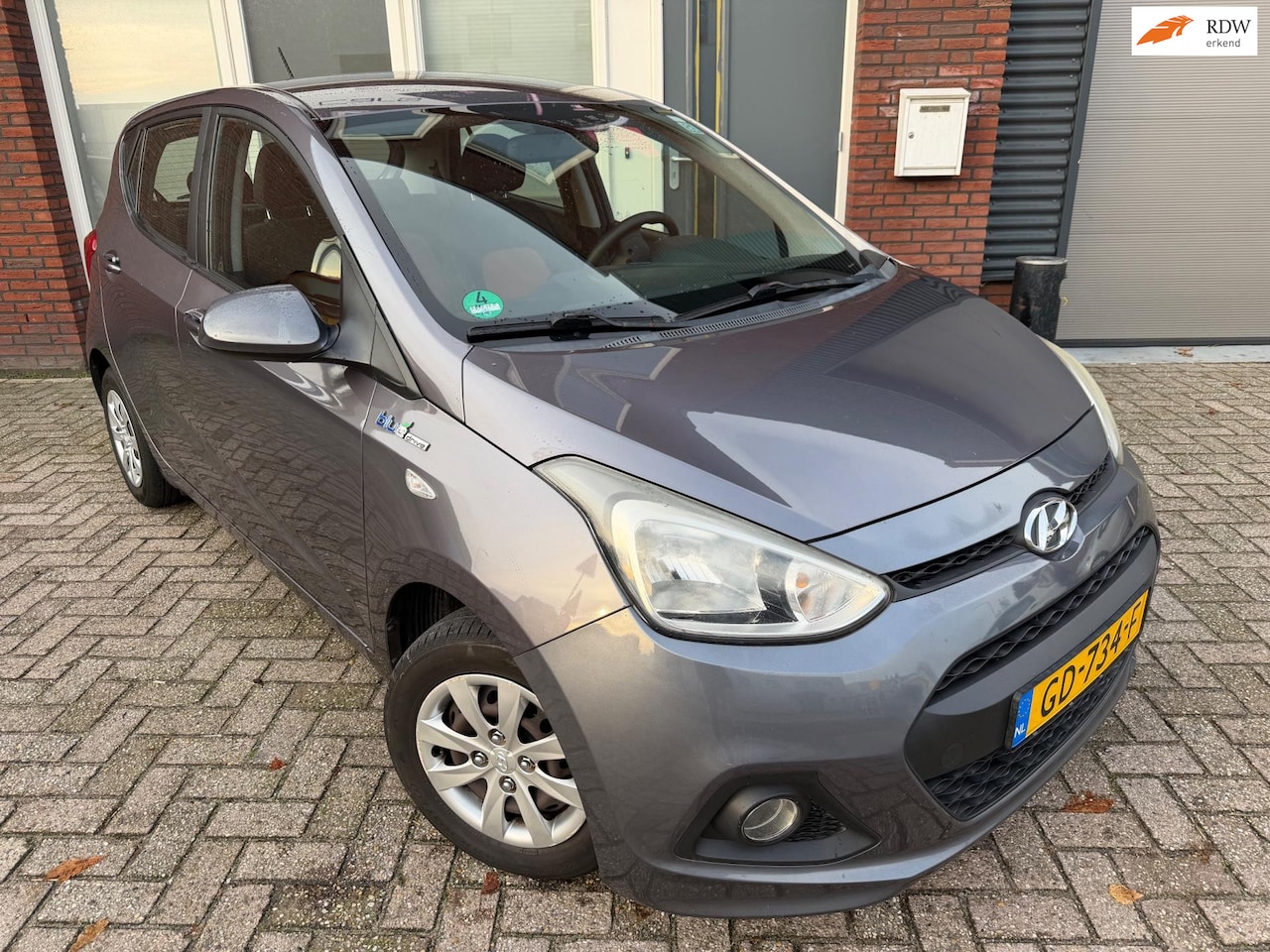 Hyundai i10 - 1.0i i-Motion Comfort / Navi / Clima / Cruise / NAP - AutoWereld.nl