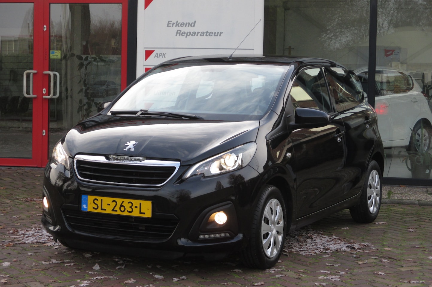 Peugeot 108 - 1.0 e-VTi Active Airco/Bluetooth/mistlampen - AutoWereld.nl