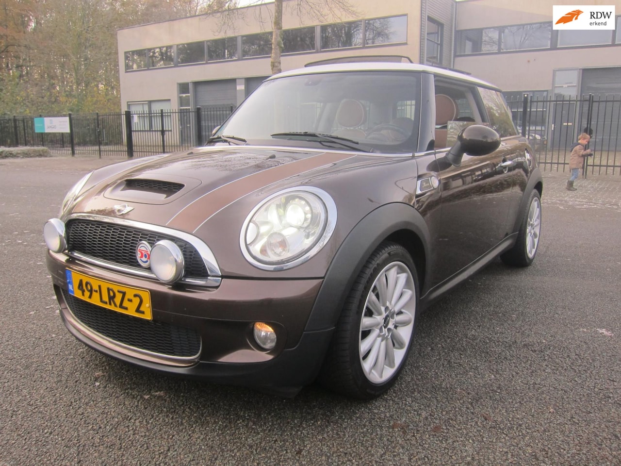 MINI Cooper S - Mini 1.6 Mayfair LEDER PANO DAK NAVI TELEFOON!!! - AutoWereld.nl