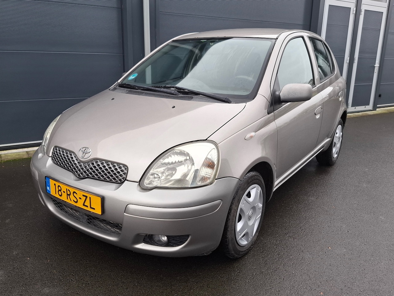 Toyota Yaris - 1.3 VVT-i S-Line - AutoWereld.nl