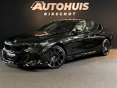 BMW 5-serie - 520i High Executive Edition M Stuurverwarming/ Laser/ 21"/ Glazendak/ Memoryseats/ 360Came