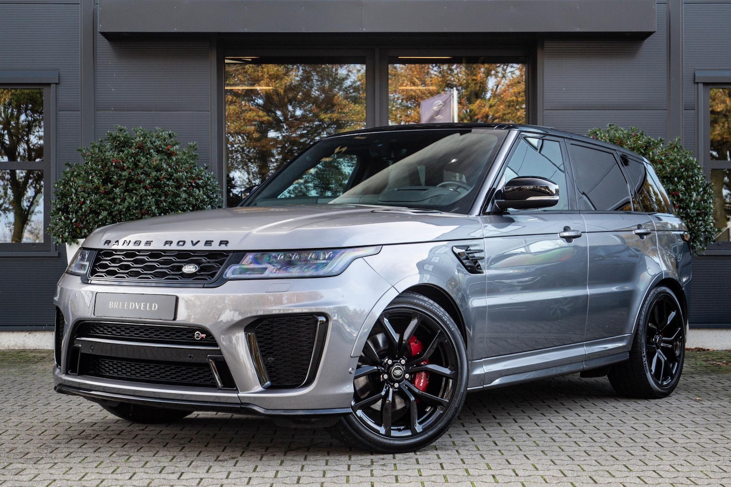 Land Rover Range Rover Sport - P575 SVR Panorama, Trekhaak - AutoWereld.nl
