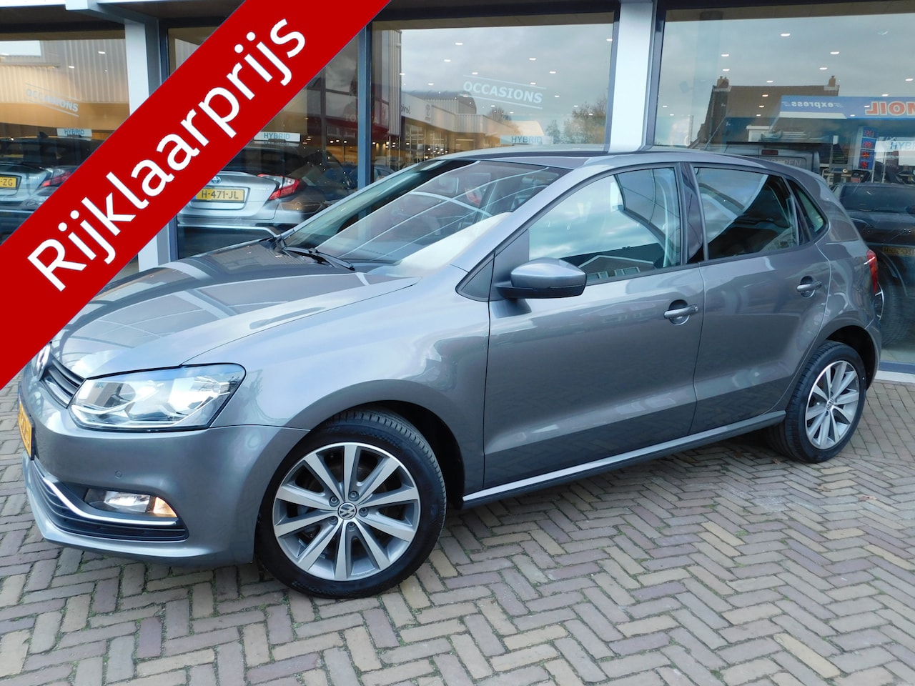 Volkswagen Polo - 1.2 TSI Comfortline Automaat | PDC | LM-VELGEN - AutoWereld.nl