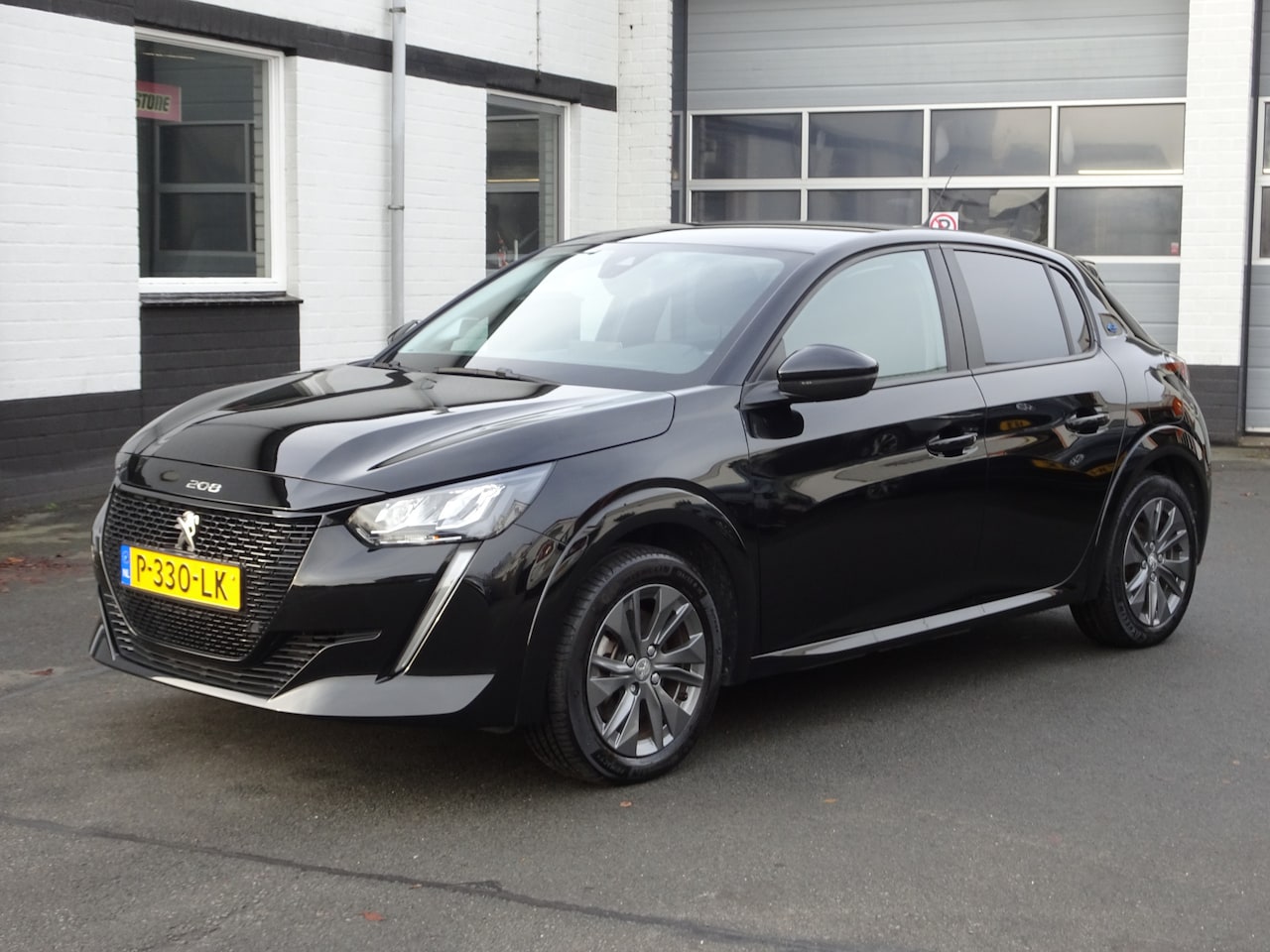 Peugeot e-208 - EV Active Pack 50 kWh Navigatie, cruise controle, licht metalen velgen, parkeersensoren, c - AutoWereld.nl