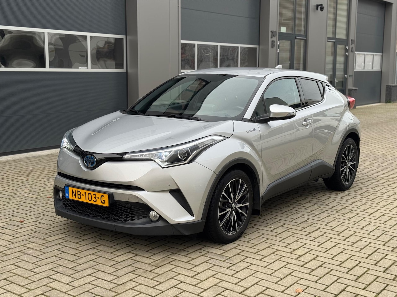 Toyota C-HR - 1.8 Hybrid Executive 1.8 Hybrid Executive - AutoWereld.nl