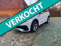 Volkswagen Tiguan - 1.5 TSI R-Line Business+-PANO-KEY LESS-LEER-BTW-NIEUW MODEL