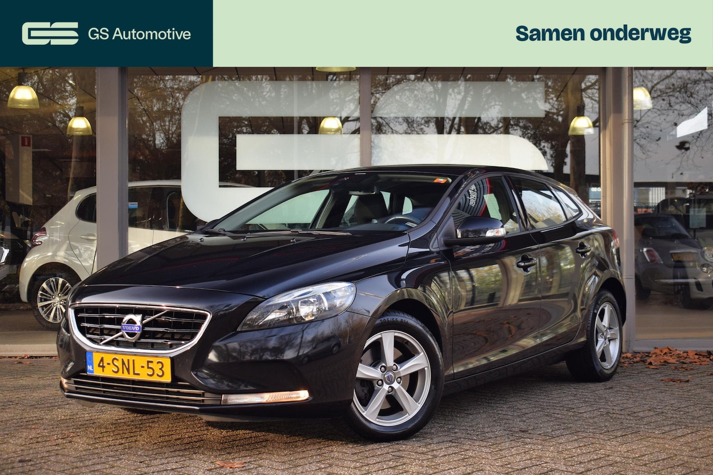Volvo V40 - 1.6 T3 Momentum NAV|LMV|CRUISE|STOELVERW|2DE EIG - AutoWereld.nl