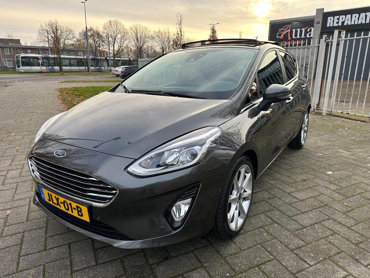 Ford Fiesta - 1.0 EcoBoost Titanium - Panoramadak - AutoWereld.nl