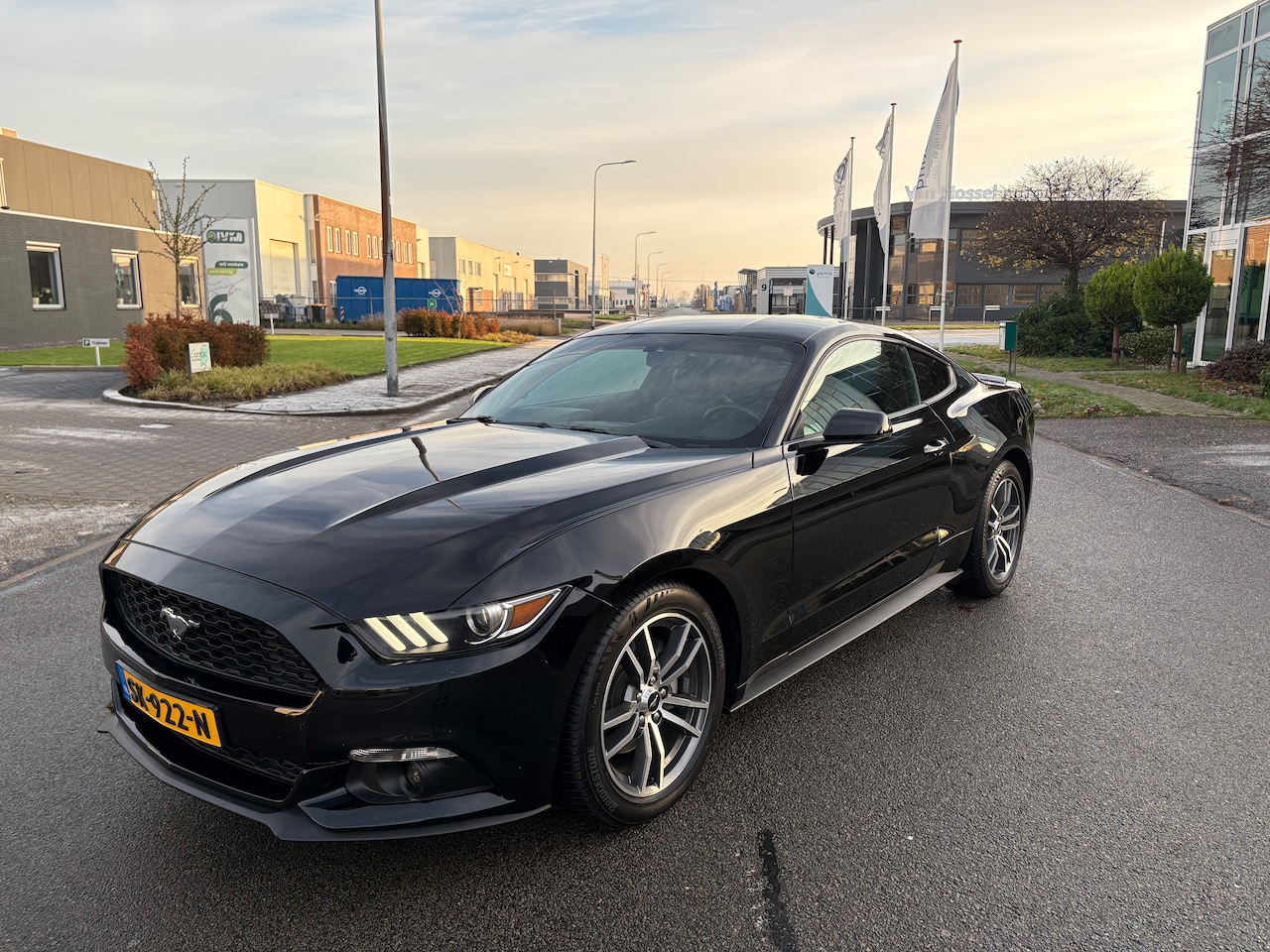 Ford Mustang Fastback - 2.3 EcoBoost Fastback 317 pk EU uitvoering - AutoWereld.nl