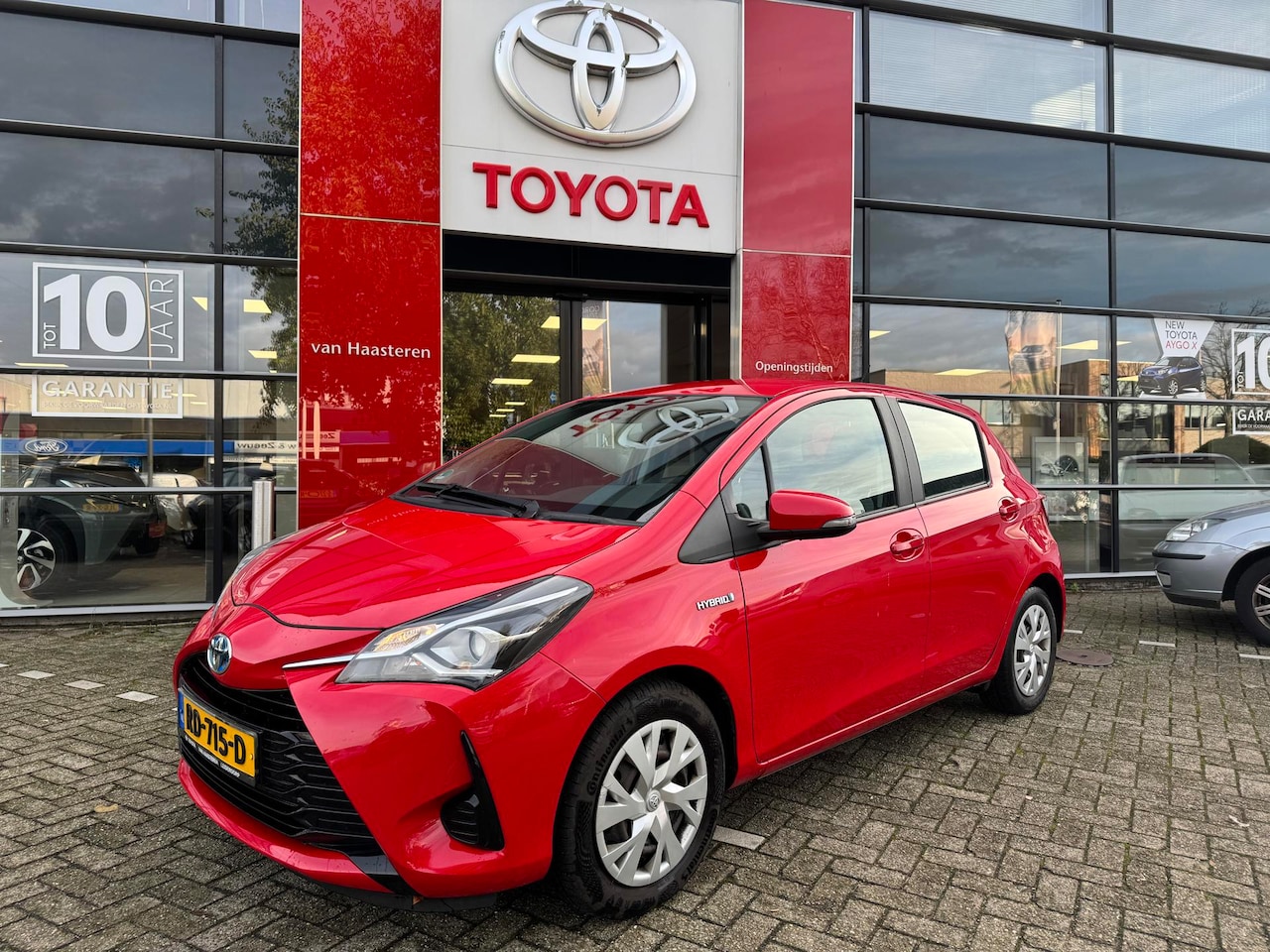 Toyota Yaris - 1.5 Hybrid 100pk 5D CVT Aspiration - AutoWereld.nl
