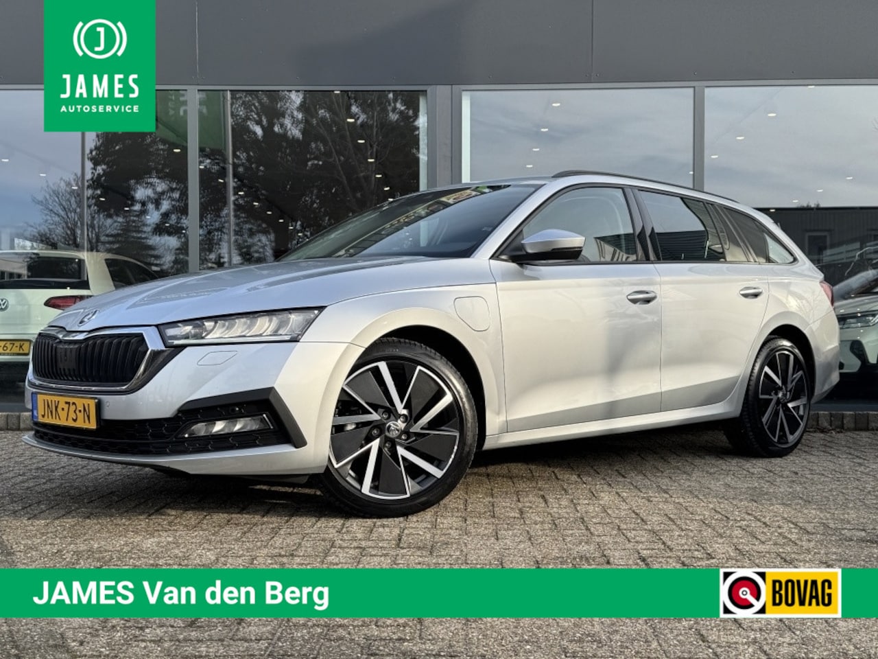 Skoda Octavia Combi - 1.4 TSI iV BnsEd. - AutoWereld.nl