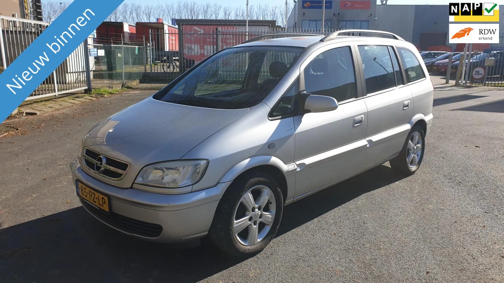 Opel Zafira - 1.6i-16V Comfort APK TOT MEI 2026 - AutoWereld.nl