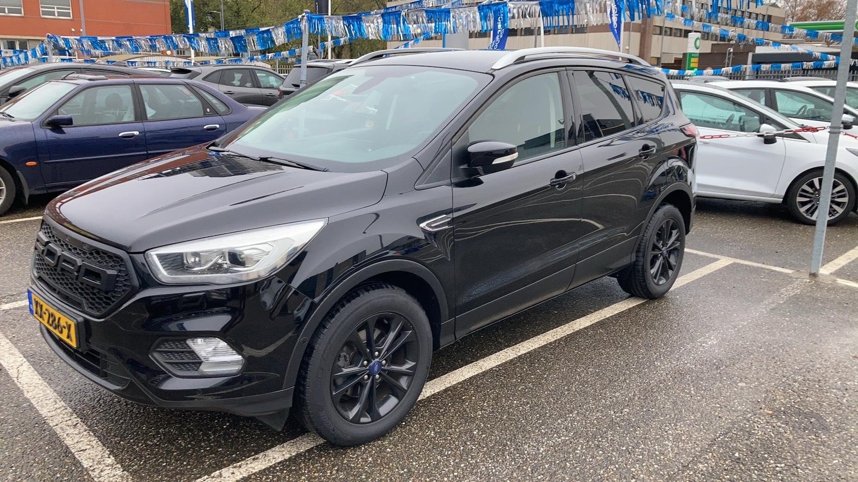 Ford Kuga - 1.5 EcoBoost Titanium | 150PK | 18inch zwarte velgen | Winterpack - AutoWereld.nl