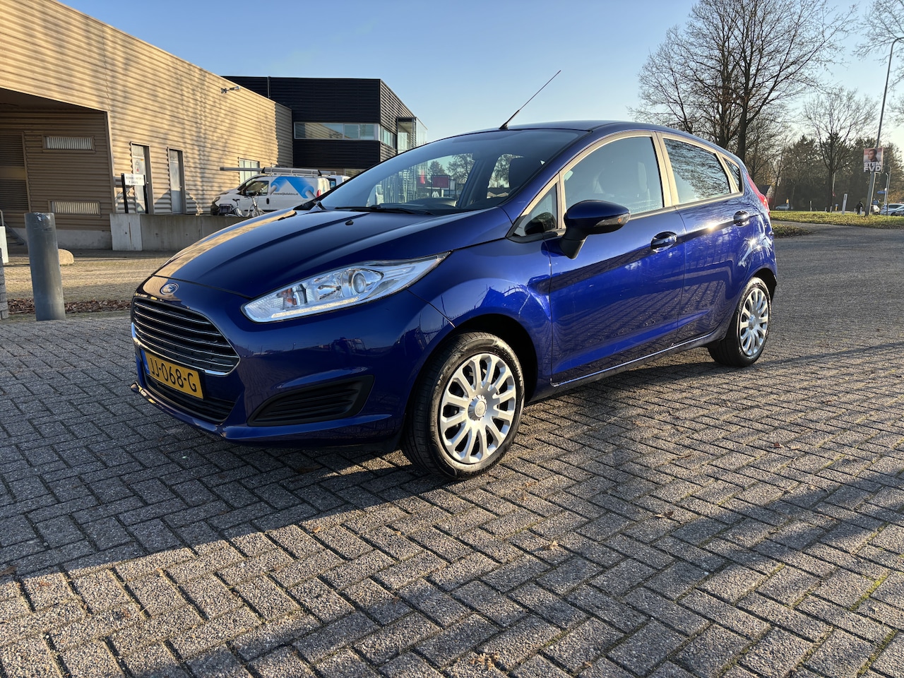 Ford Fiesta - 1.0 Style 5 Deurs [ fm navi,airco,audio ] - AutoWereld.nl
