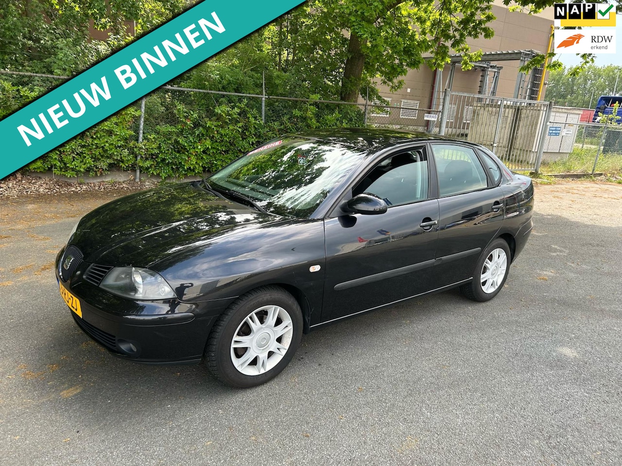 SEAT Cordoba - 1.4-16V Reference KRIJGT NIEUWE APK BIJ AFLEVERING - AutoWereld.nl