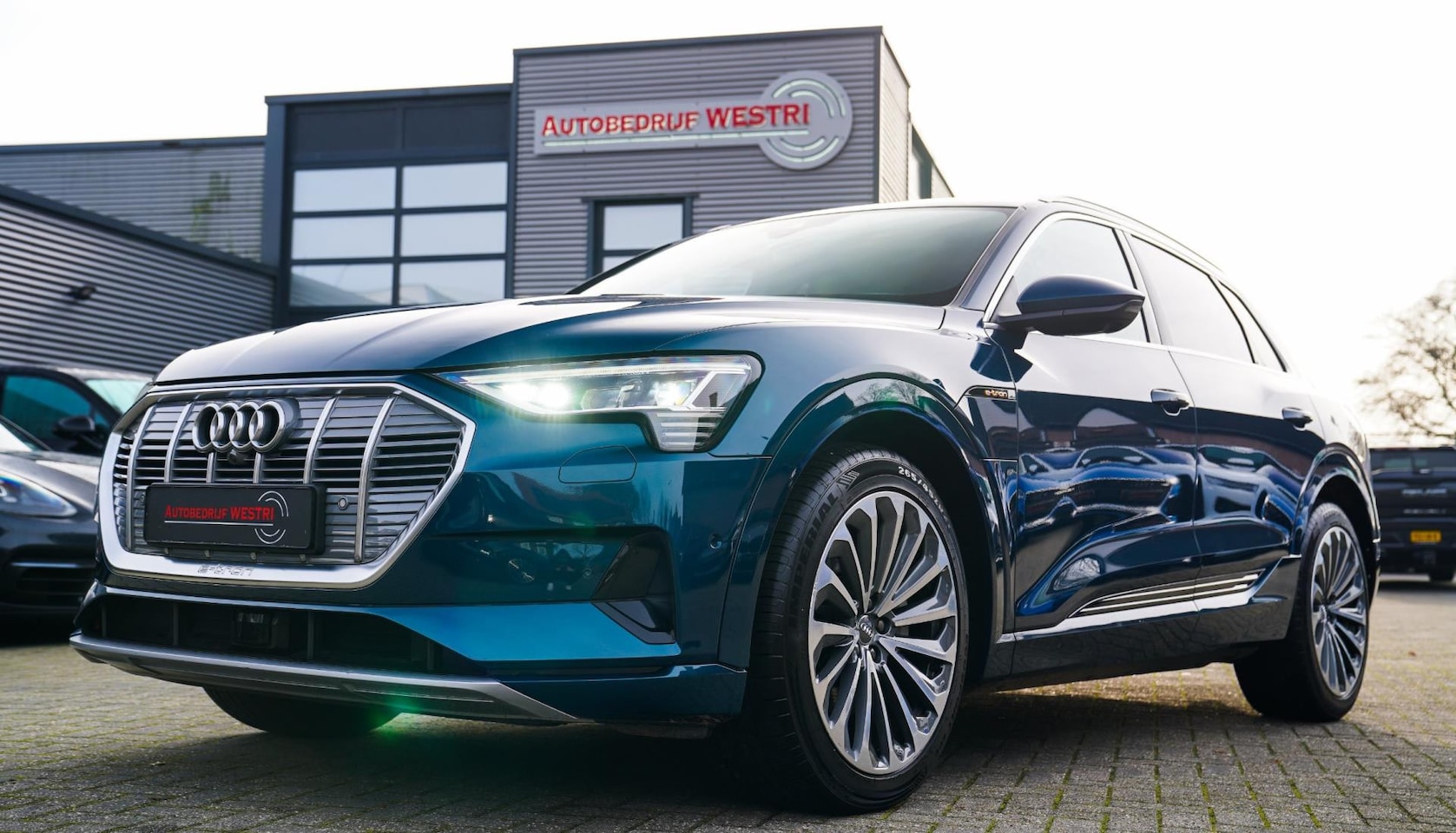 Audi e-tron - E-tron 55 quattro advanced 95 kWh | Luchtvering | 360 camera - AutoWereld.nl