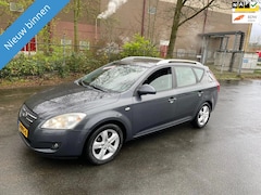 Kia Cee'd Sporty Wagon - 1.4 X-ecutive MET NWE APK