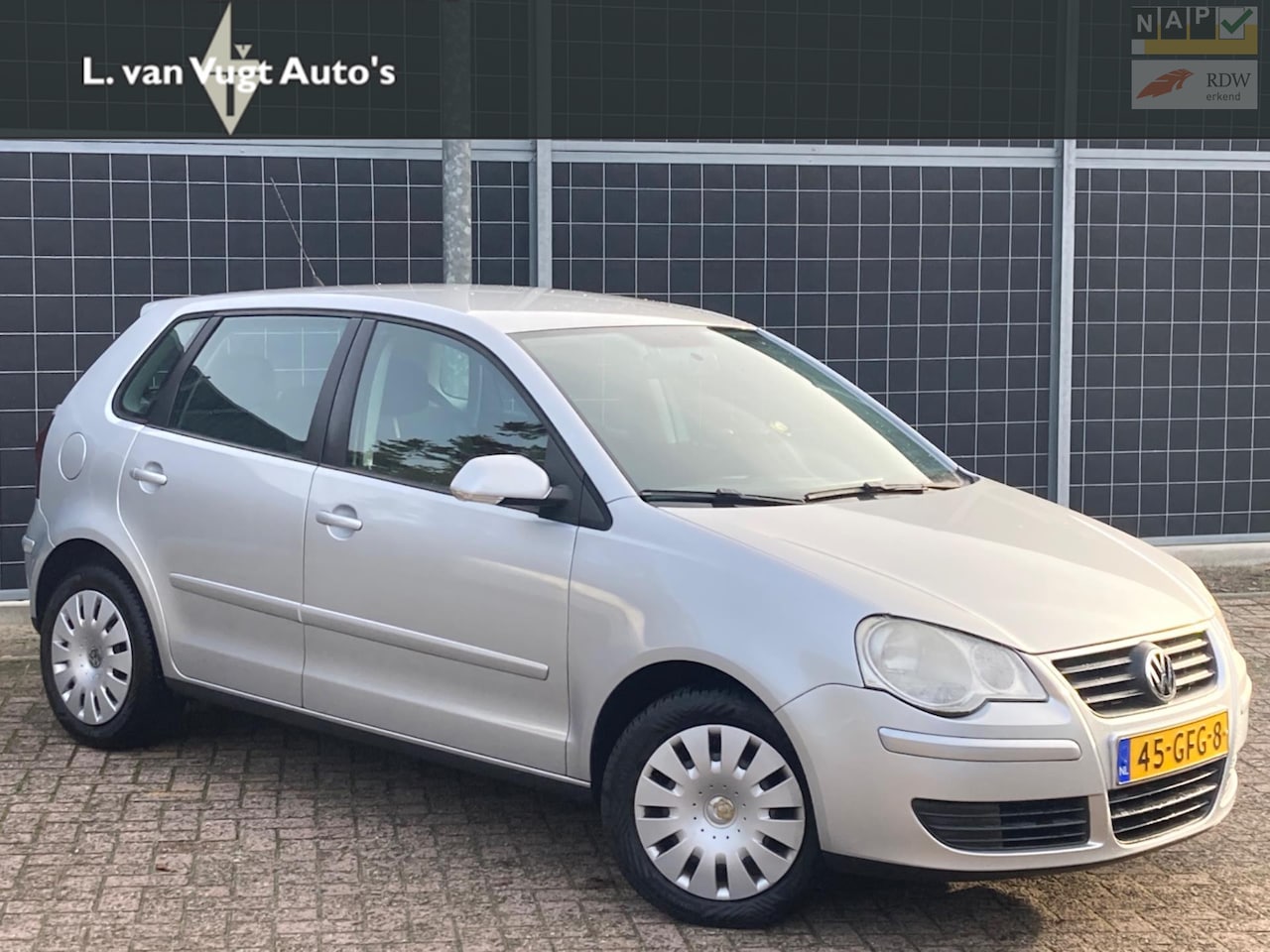 Volkswagen Polo - 1.4-16V Comfortline 1.4-16V Comfortline - AutoWereld.nl
