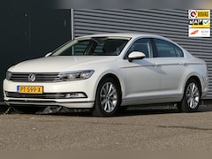 Volkswagen Passat - 1.4 TSI Highline NAP DSG Navi Carplay Stoelverwarming