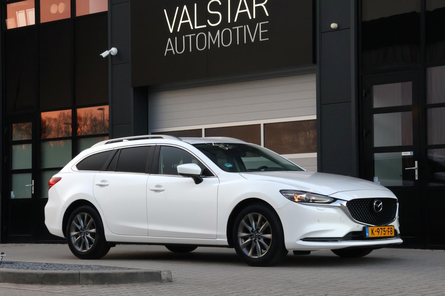Mazda 6 Sportbreak - 2.0 SkyActiv | Adaptieve Cruise | LED | VEEL OPTIES! - AutoWereld.nl
