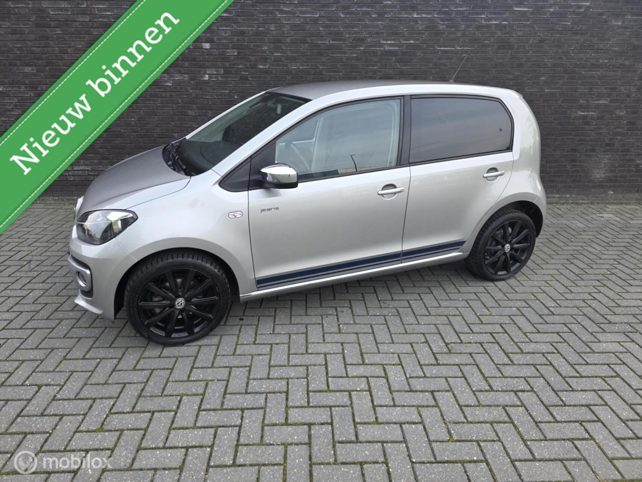 Volkswagen Up! - 1.0 Jeans Uniek|Stoelverwarming|Cruise|Navi| - AutoWereld.nl