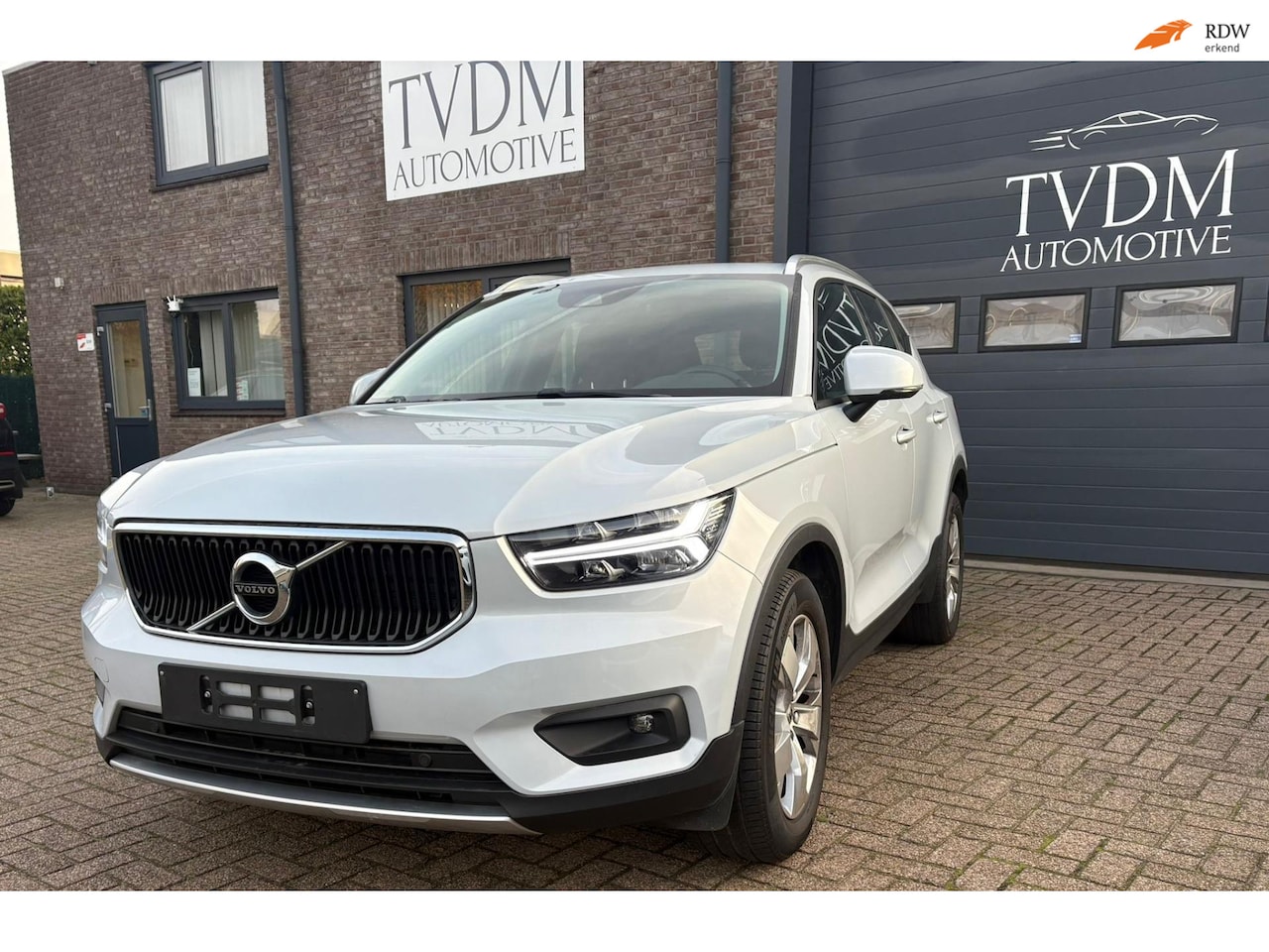 Volvo XC40 - 1.5 T2 Momentum 1.5 T2 Momentum - AutoWereld.nl