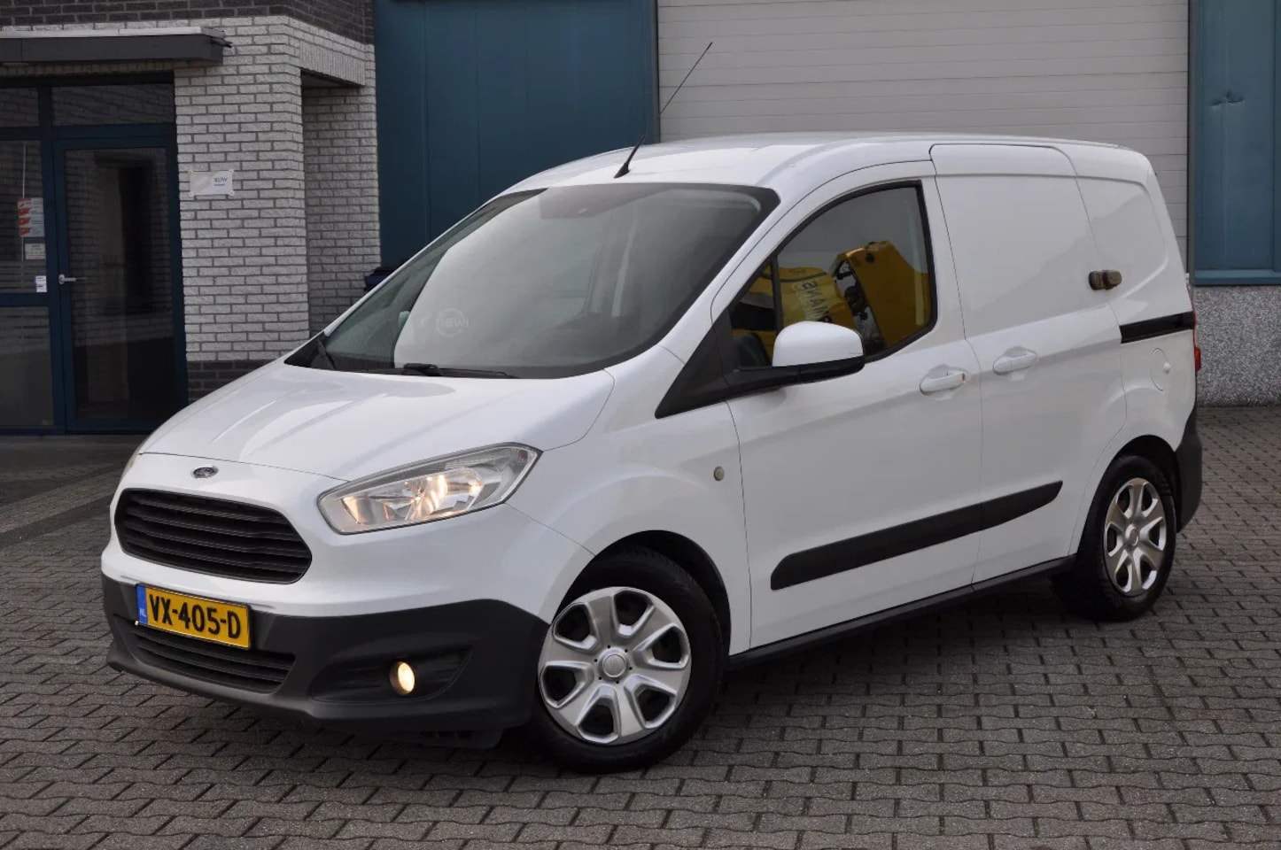 Ford Transit Courier - 1.5 TDCI Trend 1.5 TDCI Trend - AutoWereld.nl