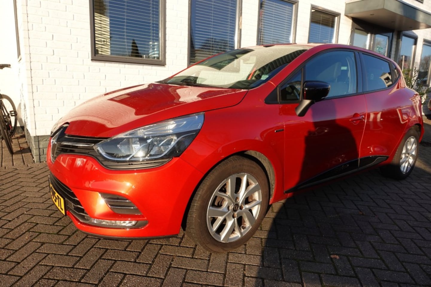 Renault Clio - 0.9 TCE LIMITED Navi Clima - AutoWereld.nl