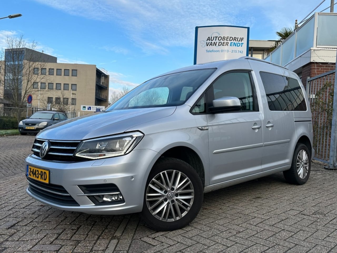 Volkswagen Caddy - 1.4 TSI Highline  5-pers.  LED  Camera  Trekhaak  NAVI - AutoWereld.nl
