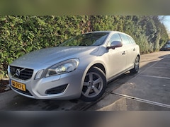 Volvo V60 - 2.4 D5 Summum