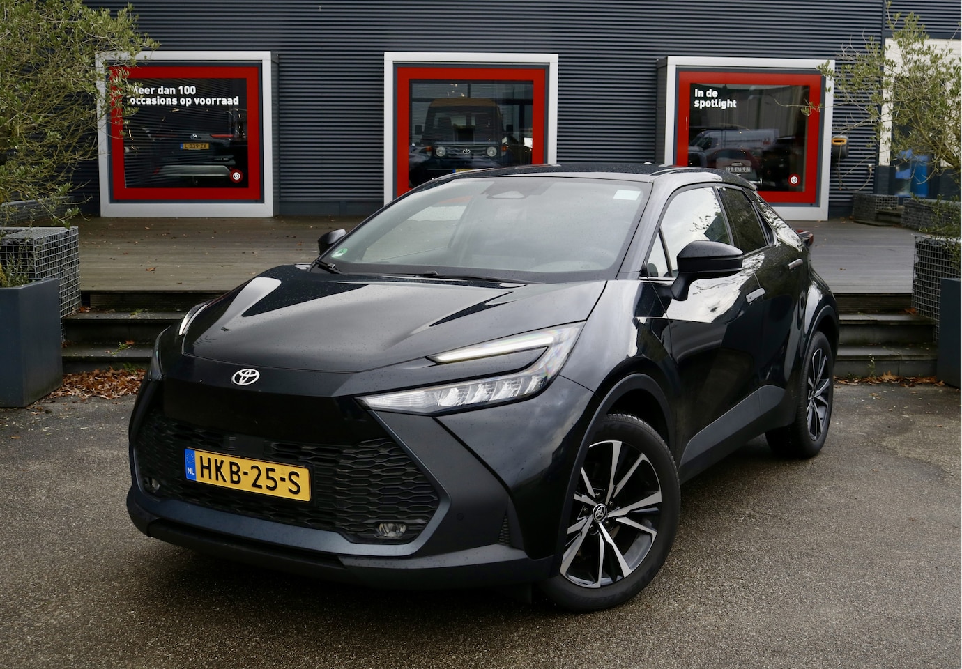 Toyota C-HR - 2.0 Plug-in Hybrid 220 Dynamic - AutoWereld.nl
