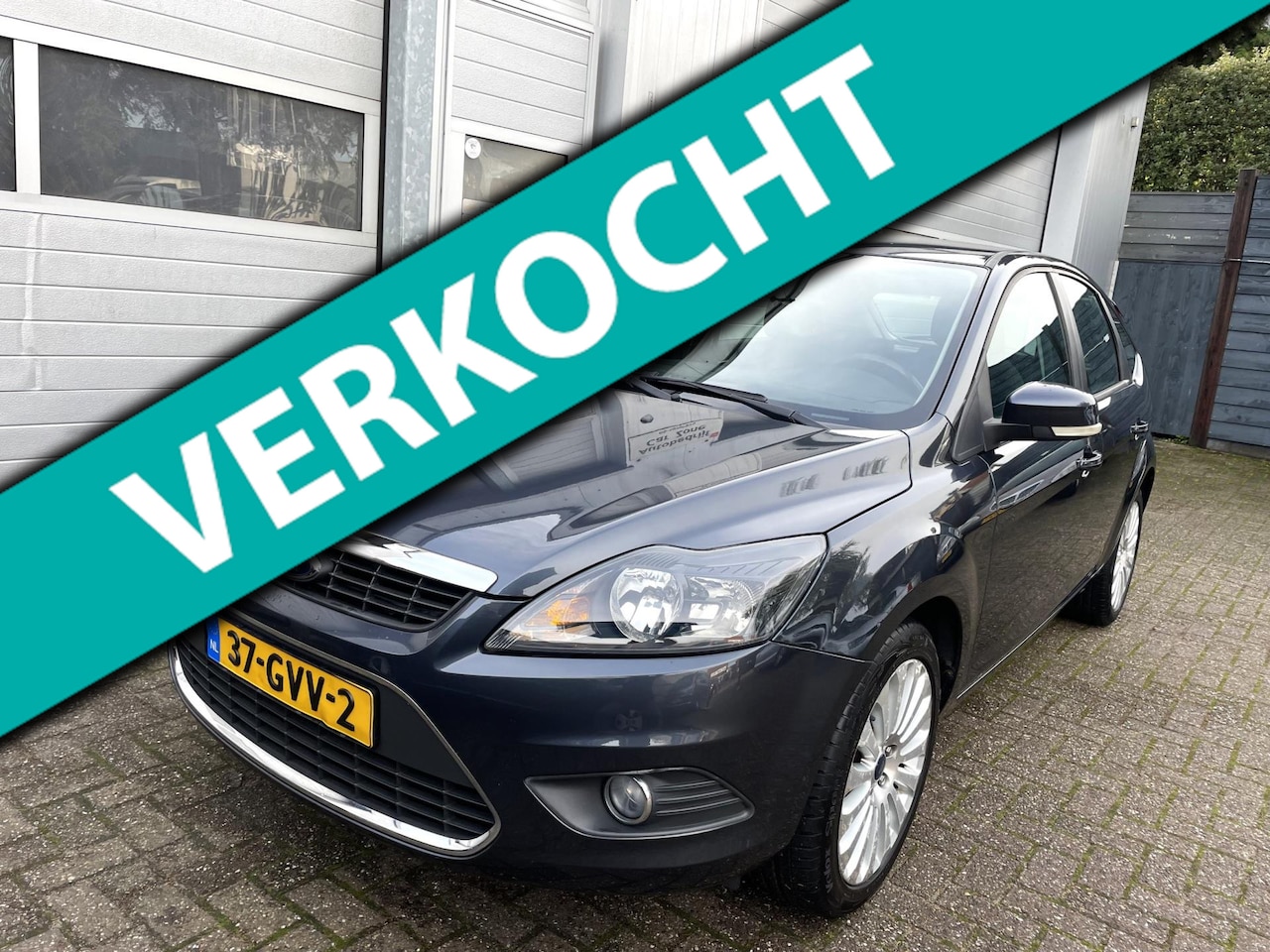 Ford Focus - 1.6 Titanium 5DR-Clima-Cruise-Velgen-APK 2-9-2026 - AutoWereld.nl