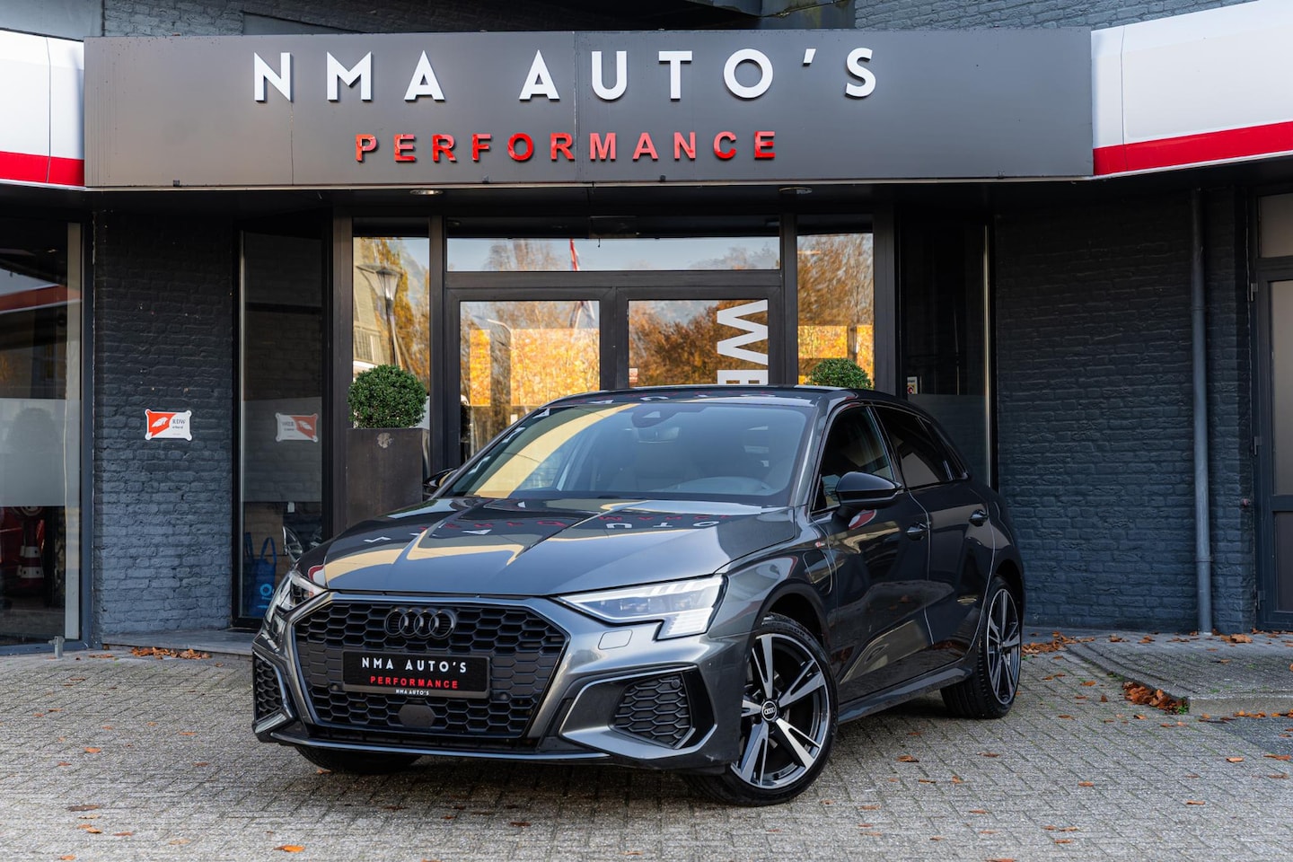 Audi A3 Sportback - 40 TFSI e Business edition 2X S-line / ACC / RS Stoel / MATRIX / DEALER ONDERHOUDEN / ELEK - AutoWereld.nl