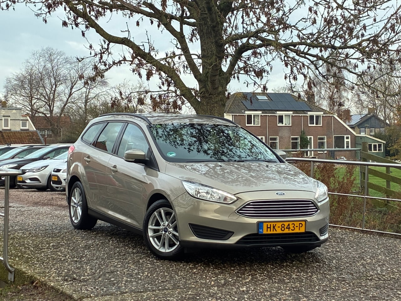 Ford Focus Wagon - 1.0 Trend Edition | Automaat + Cruise + Airco nu € 7.975,-!!! - AutoWereld.nl