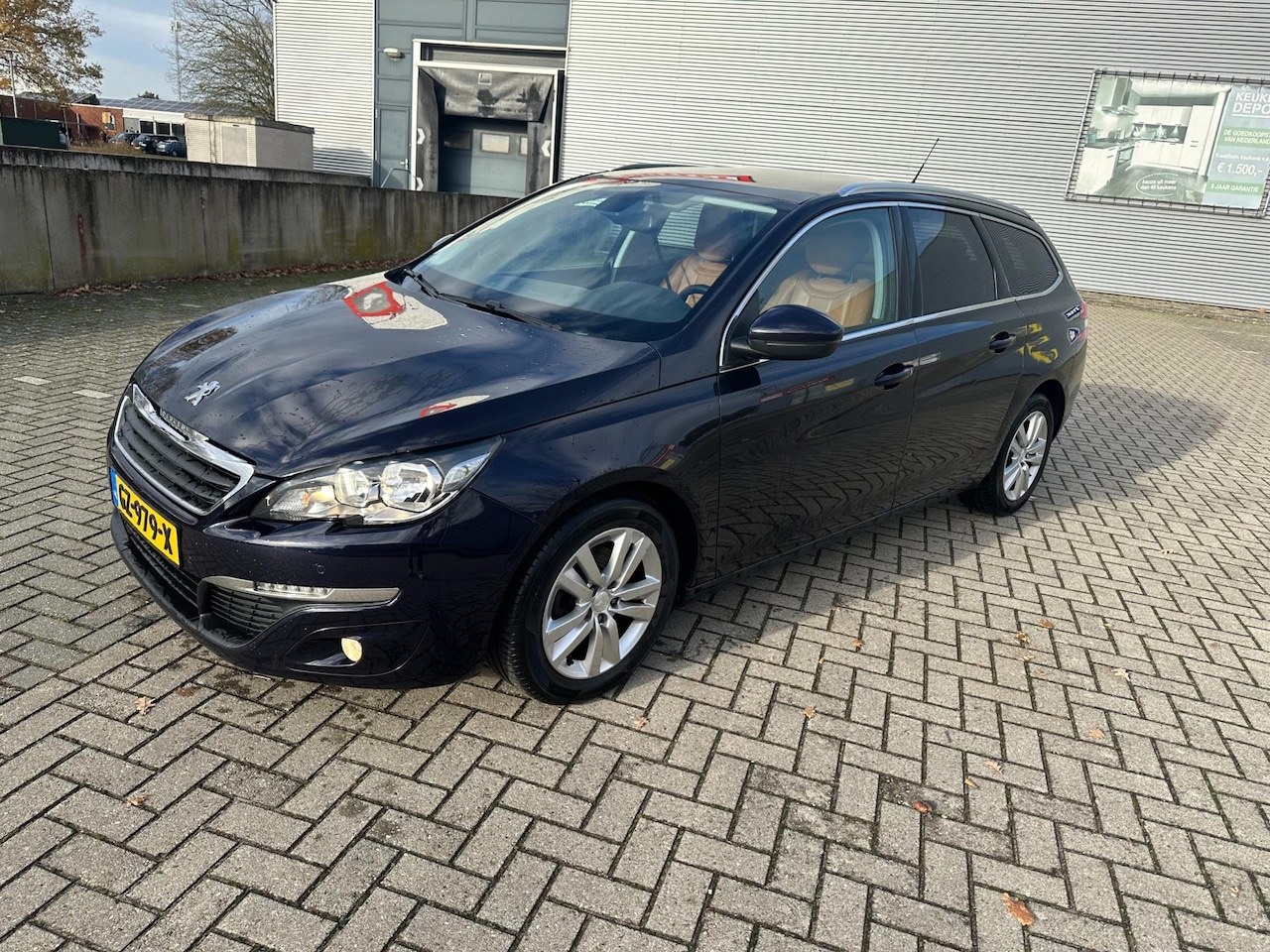 Peugeot 308 SW - 1.6 BlueHDI Blue Lease Executive Pack 1.6 BlueHDI Blue Lease Executive Pack - AutoWereld.nl