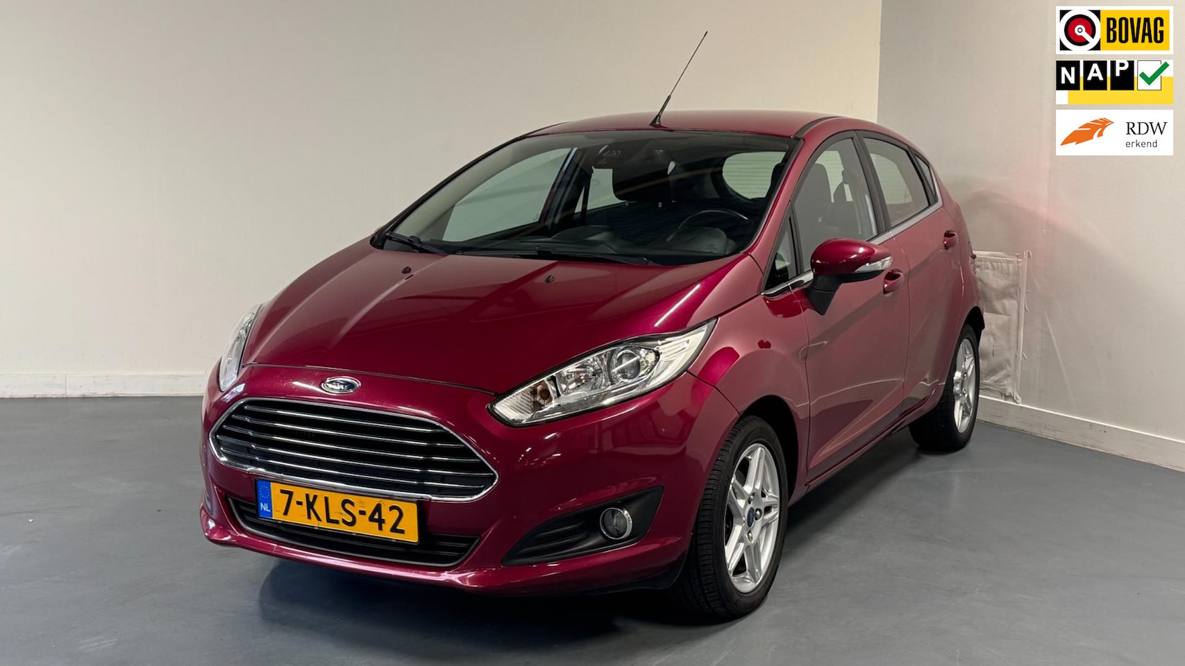 Ford Fiesta - 1.0 EcoBoost Titanium | NL-AUTO | PARKEER SENS. | NAVI | VOORRUIT VERWARM. | - AutoWereld.nl