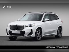 BMW iX1 - xDrive30 67 kWh M-Sport | Harman Kardon | Panoramadak | Comfort Access | Head Up | Stoelve