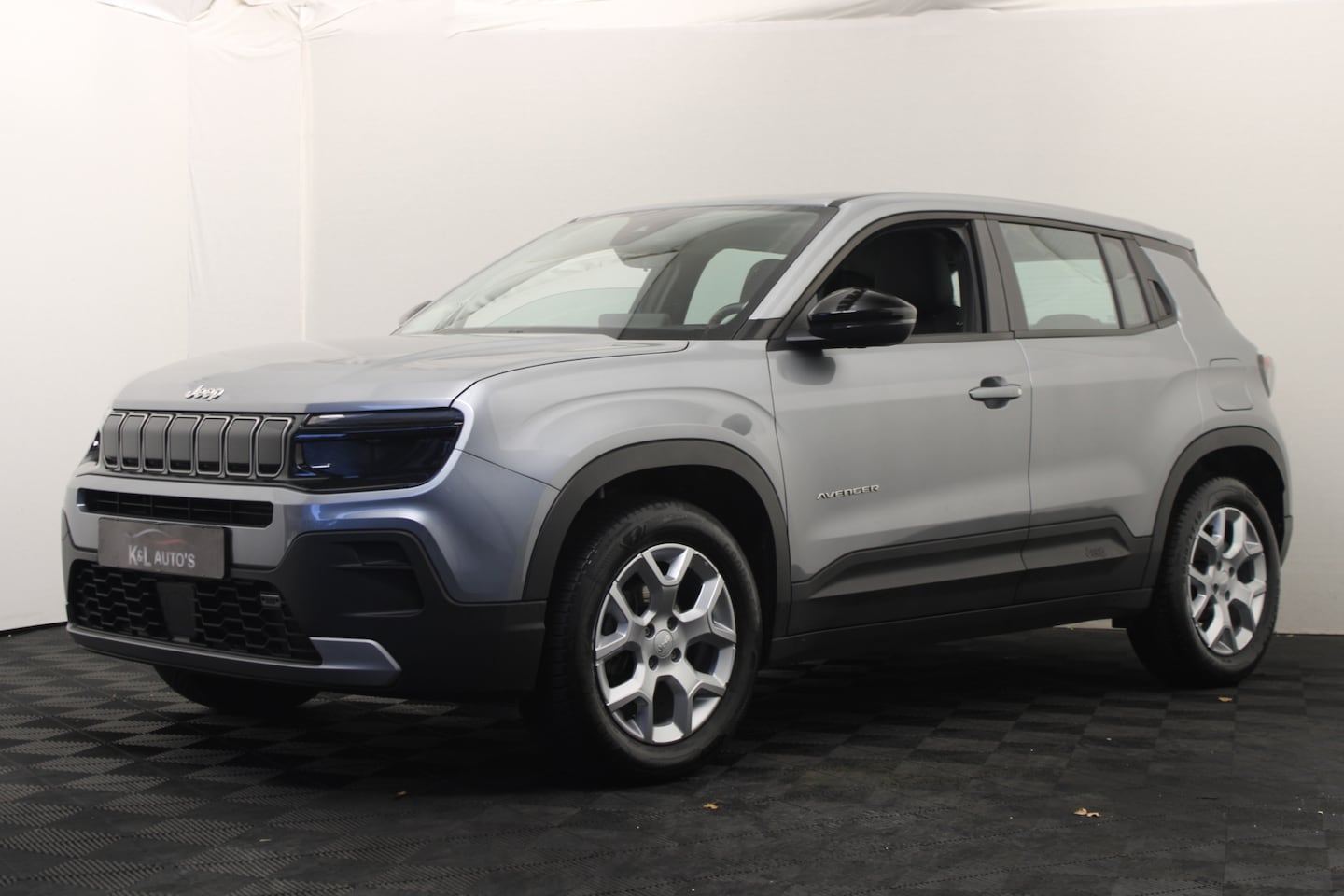 Jeep Avenger - 1.2 Altitude |Stoelverwarming|Camera|Navi| - AutoWereld.nl