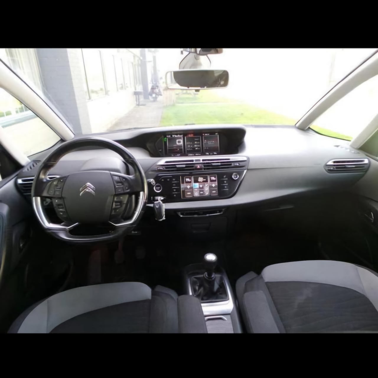 Citroën Grand C4 Picasso - 1.2 PureTech Business - AutoWereld.nl