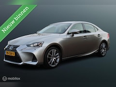 Lexus IS - 300h Hybrid Business Line, Stoelverw, Camera, Pdc voor + achter, Cruise, Half Leder, Navi,